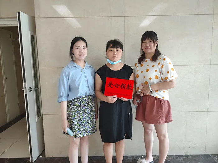 暖心慰問，進行中
